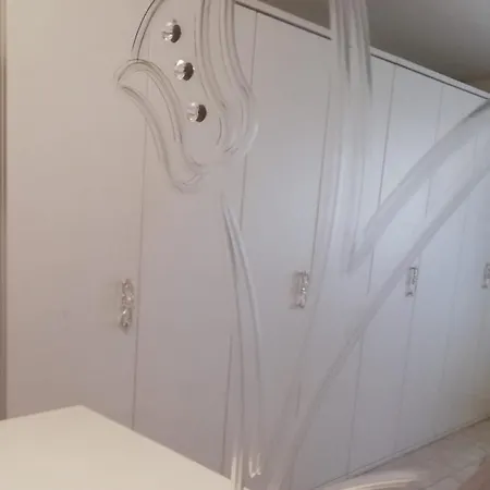 #more4less Casa Vacanza 100mq 2 Bagni Parcheggio Incluso דירה *